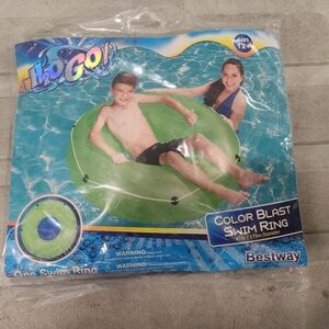 Set of 2 color blast swim rings